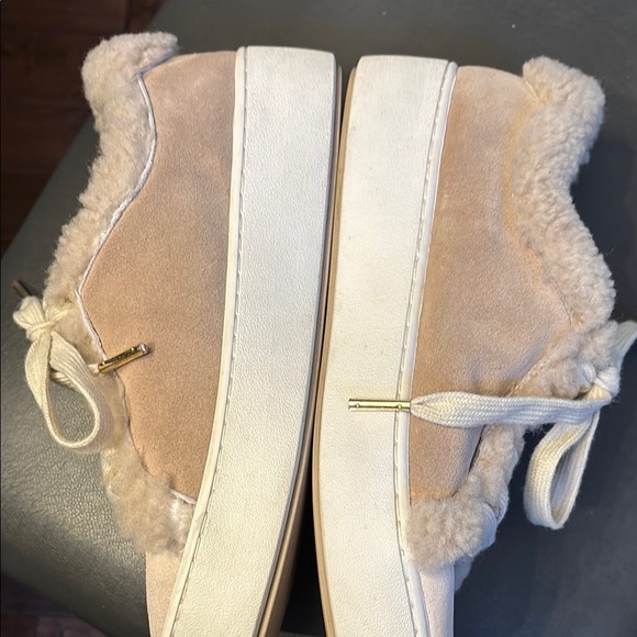 Michael Kors Poppy Lace-Up Sneakers 6.5 - Picture 4 of 8